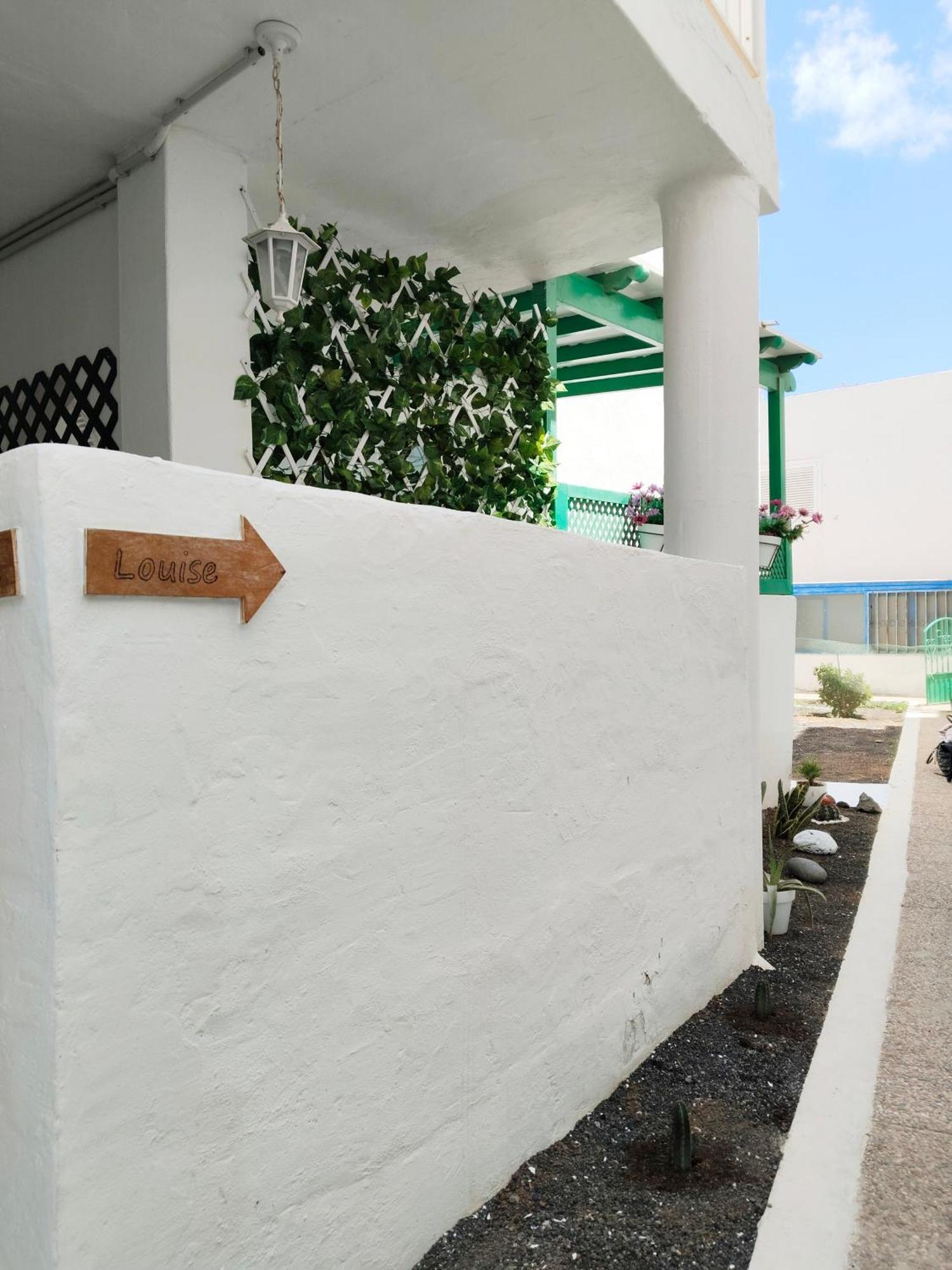 Louise 1 Minuto A Pie Del Mar Apartment Tias Exterior photo